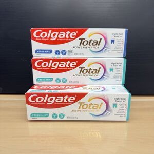 4 Colgate Total Active Protection Toothpaste, Fresh Mint, Paste 3.3oz (Lot of 4)